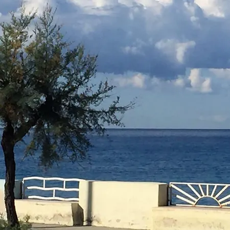 Πανσιόν Alba *